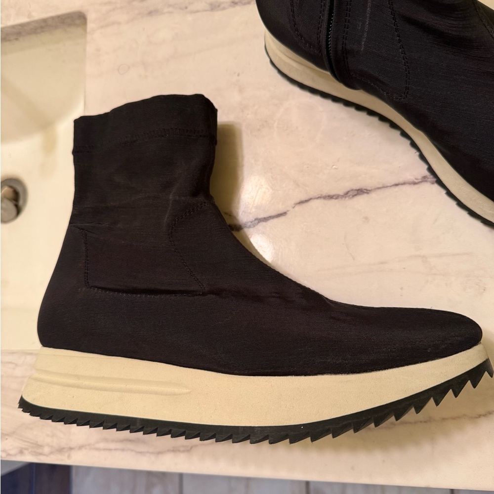 Black and Cream Athletic High-Top Shoes with Slip-On Design